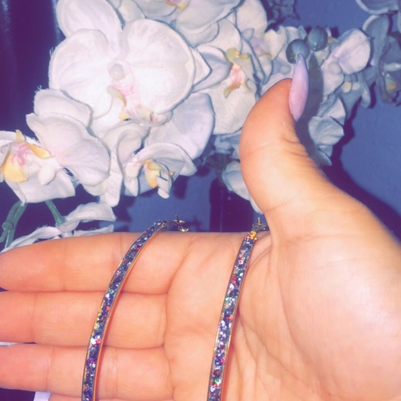 Colorful hoops - Picture 2 of 2